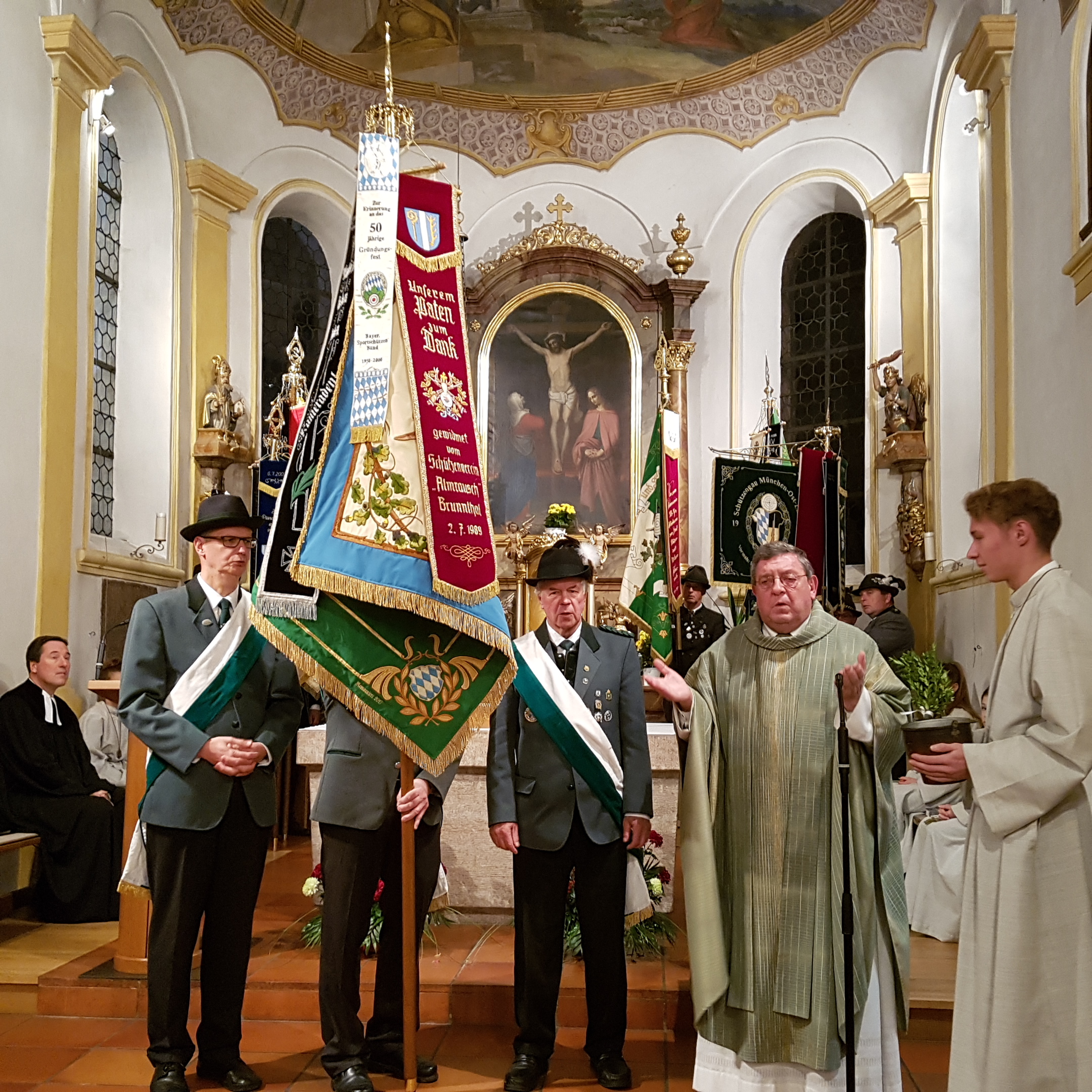 Fahnensegnung