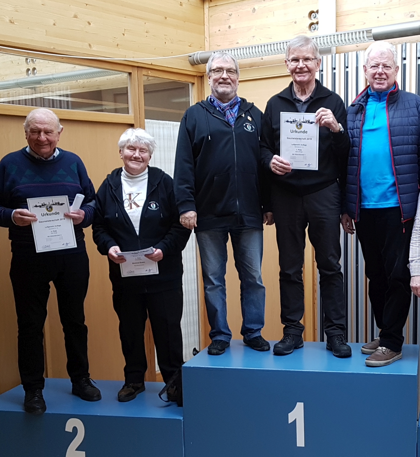 Mannschaft 1 1- Platz